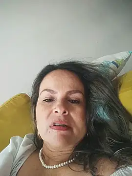 Daniella_Fellers webcam