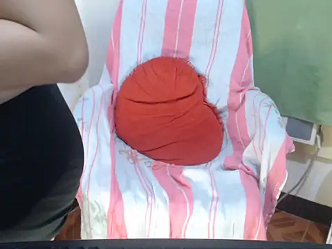 HotAsian_Yazzi69 webcam