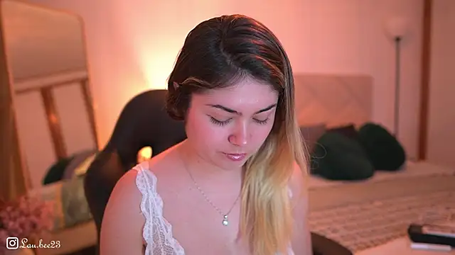 Lau_Bee webcam