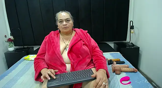 QueenMatturex webcam