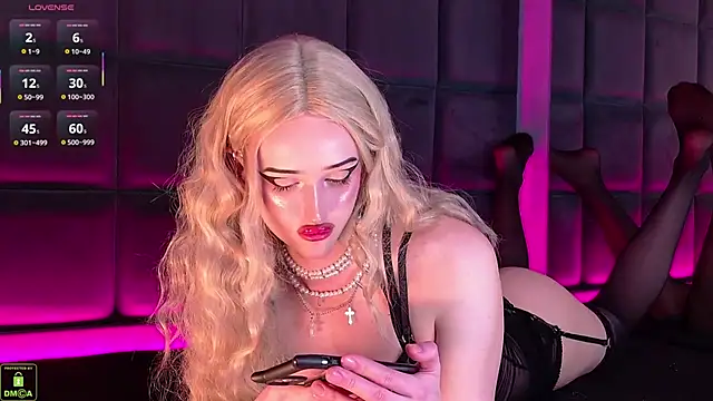 roxykyper - RoxyKyper's free webcam - UK Sex Cams