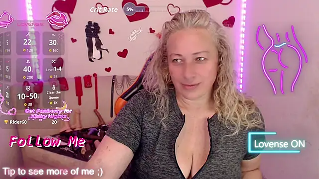 sofiacurvy_45 webcam