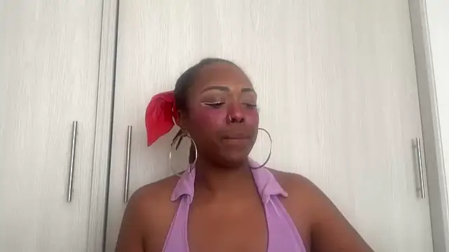 ChocolateCakeQueen webcam