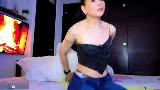 CarolineMuzgui webcam