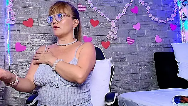naomi_diamond_ webcam