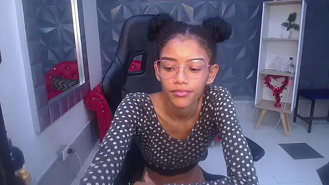 adisson_petite1 webcam