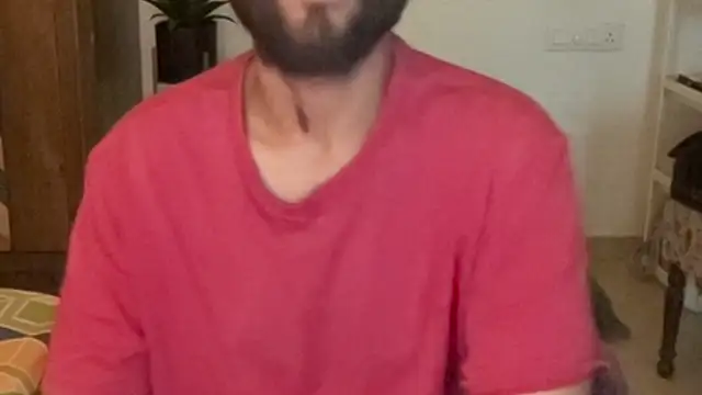 MakeMeAwareAah webcam