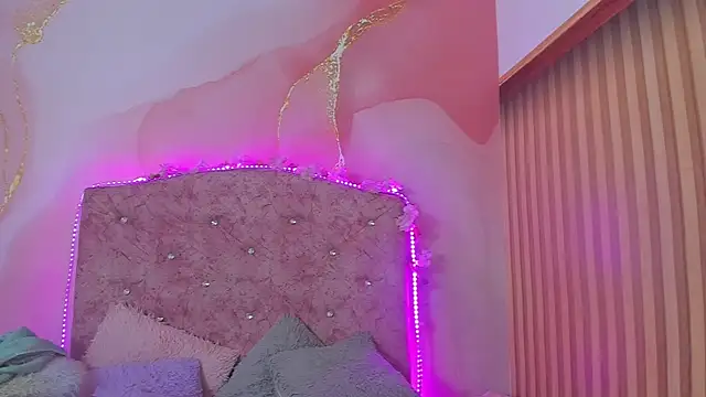 Malory__Jones webcam