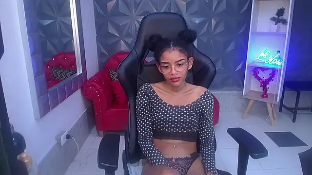 adisson_petite1 webcam