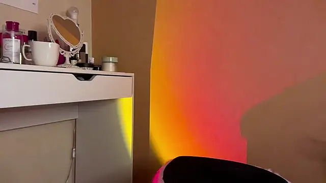 nude voyeur cam Emily Di1