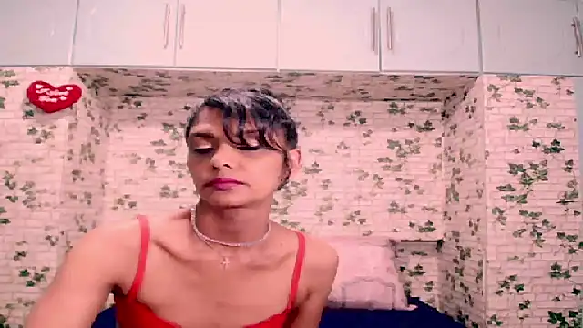 IndianSexyLove00 webcam