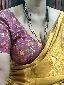 bhuvana_555 (F milf) - Boobs oil