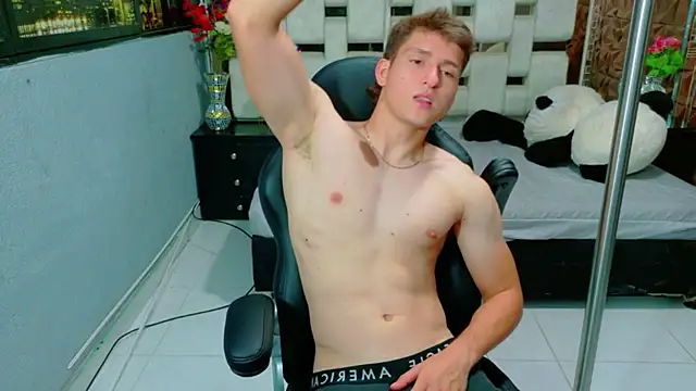 Marcus_Fits webcam