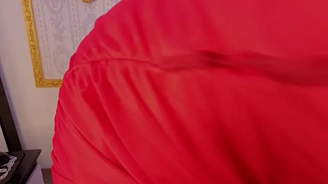 CandyQueenGold webcam