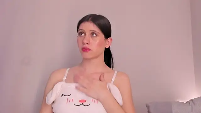 sara__jones_gh webcam