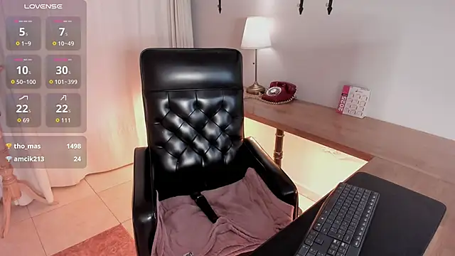 Pamela_Johnsonn webcam