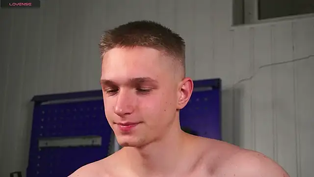 dustyn_fox (M twink) - Play cock and balls