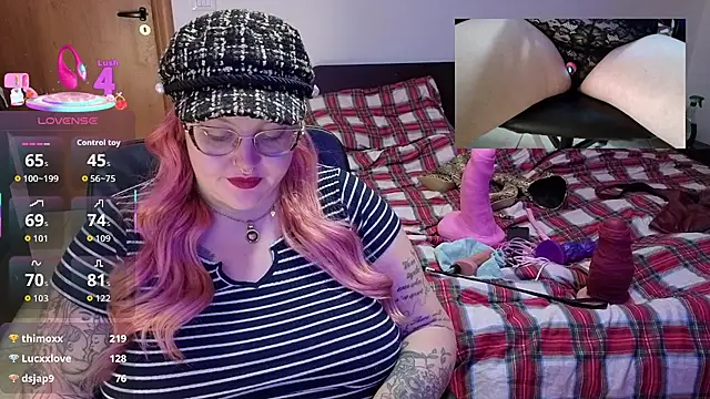 AlyssaWonderland webcam