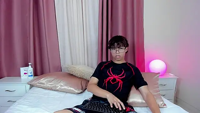 Honeymoon_sariel webcam