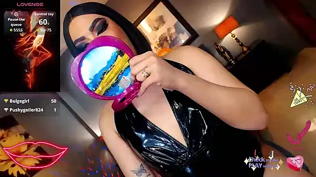 FridaHumphrey webcam