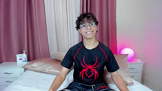 Honeymoon_sariel webcam