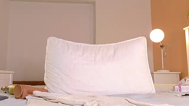 SeleneGibson__ webcam