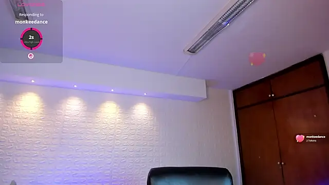 Saara_Corraless webcam