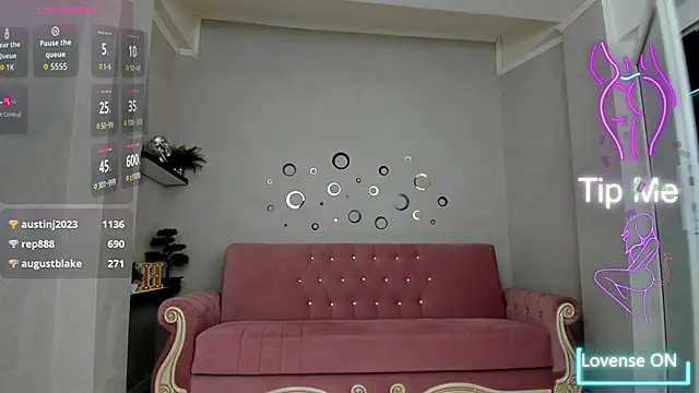 BelovedKhlloee webcam