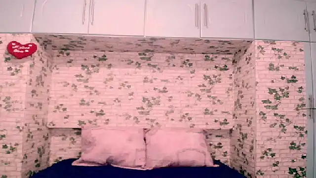 IndianSexyLove00 webcam