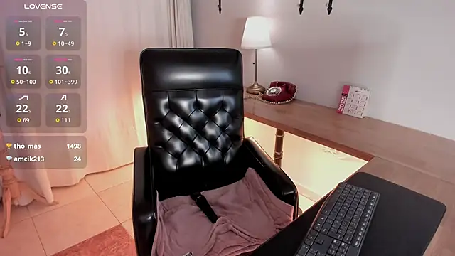 Pamela_Johnsonn webcam