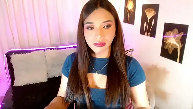 HeavenlyHugeCock webcam