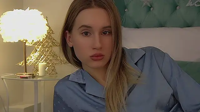 VictoriaHopsons webcam