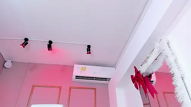 NahimiThompson webcam