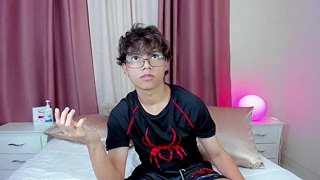 Honeymoon_sariel webcam