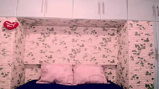 IndianSexyLove00 webcam