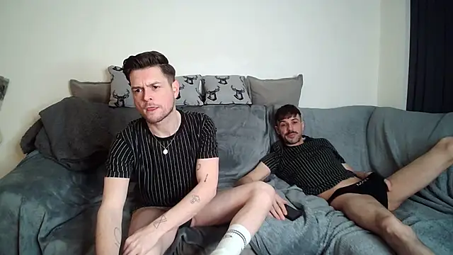 twotwinkhusbandss webcam