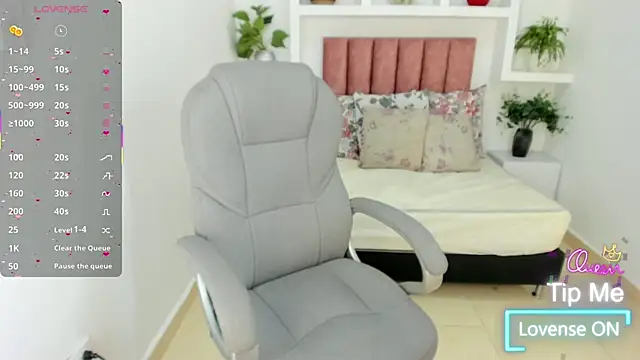 tati_saldarriaga webcam