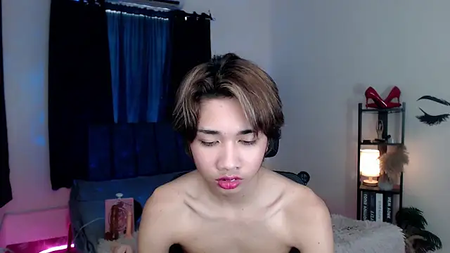 Ivoryhotcummer webcam