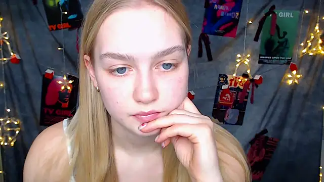 MademoiselleCl webcam