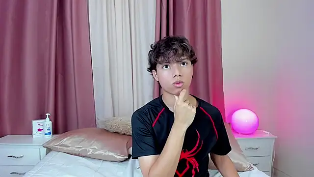 Honeymoon_sariel webcam