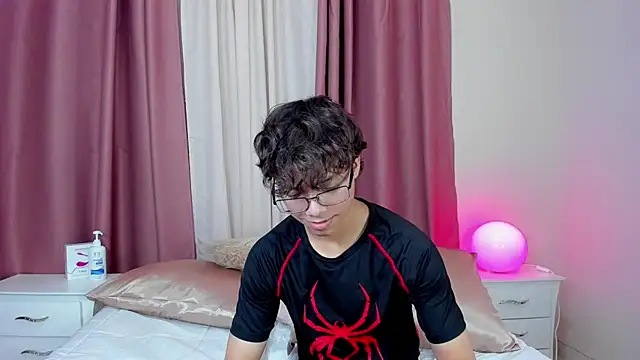 Honeymoon_sariel webcam