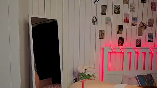 BeatrixCarIeton webcam