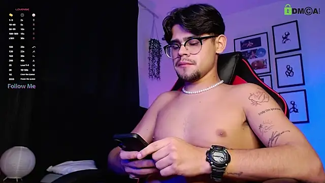 isaac-saenz - Isaac-saenz's free webcam