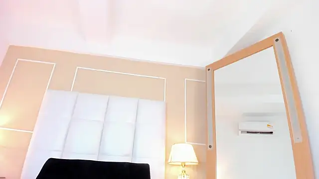 Dolly_Dirty_Squirrt webcam