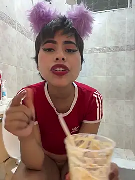 eva_feller69 - Eva_Feller69's free webcam - UK Sex Cams