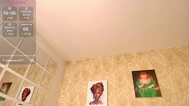 nahomi_blaze56 webcam