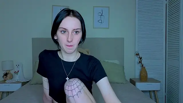 Little_moly999 webcam