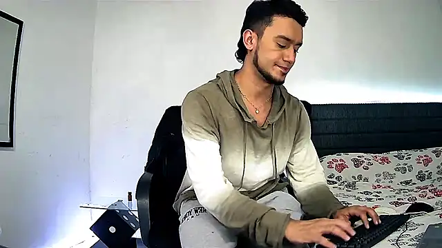 Kevin_Torres webcam