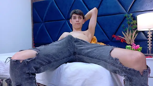 Lion_Foster01 webcam