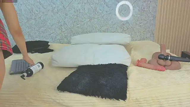 Antonella_west webcam